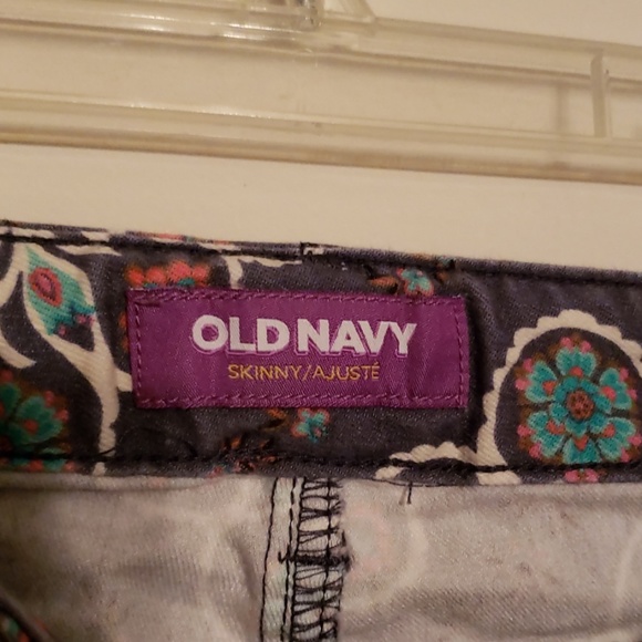 Old Navy pants - Picture 2 of 4